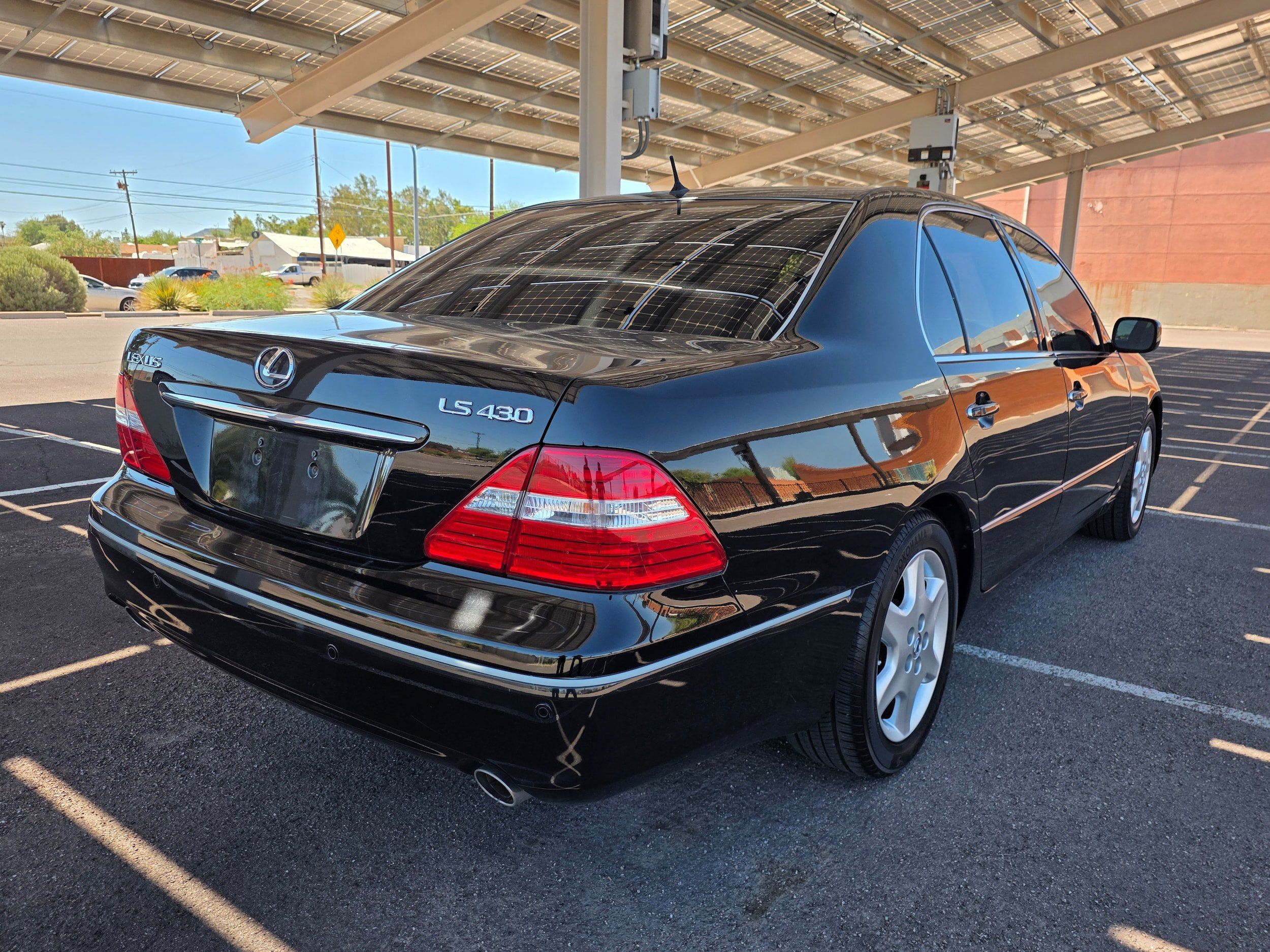 Used 2004 Lexus LS 430 RWD image 5