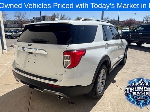 Used 2023 Ford Explorer Limited w/ Limited Technology Package AWD/4WD image 8