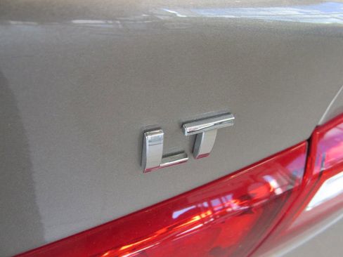 Used 2024 Chevrolet Malibu LT image 11