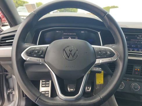Used 2024 Volkswagen Jetta Sport image 18