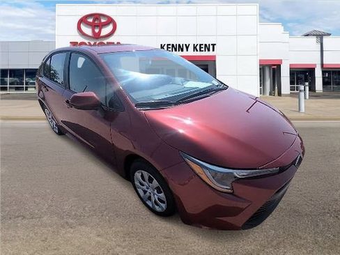 Certified 2025 Toyota Corolla LE w/ Convenience Package FWD image 1