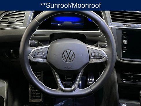 Used 2023 Volkswagen Tiguan SE R-Line AWD/4WD image 9