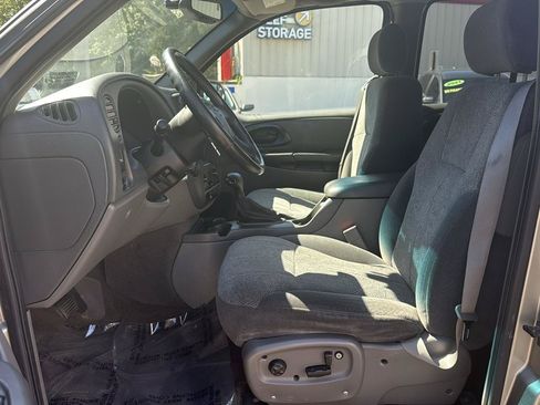 Used 2002 Chevrolet TrailBlazer LT AWD/4WD image 9