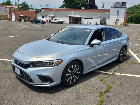Used 2023 Honda Civic EX image 3
