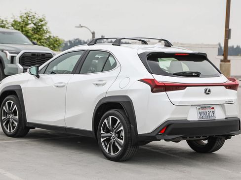 Used 2025 Lexus UX 300h FWD image 7