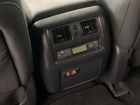 Used 2020 Nissan Pathfinder SV FWD image 33