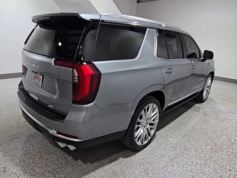 Used 2026 GMC Yukon Denali w/ Denali Reserve Package AWD/4WD image 4