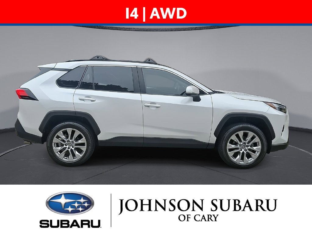 Used 2025 Toyota RAV4 XLE Premium AWD/4WD image 5