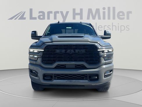 New 2026 RAM 2500 Laramie AWD/4WD image 8