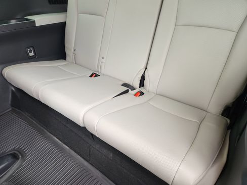 Used 2024 Toyota Grand Highlander XLE image 34