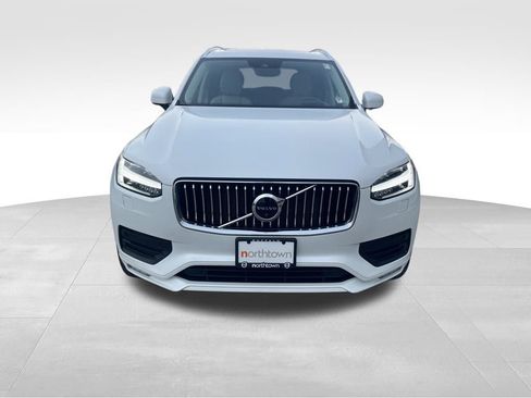 Used 2022 Volvo XC90 T6 Momentum image 11