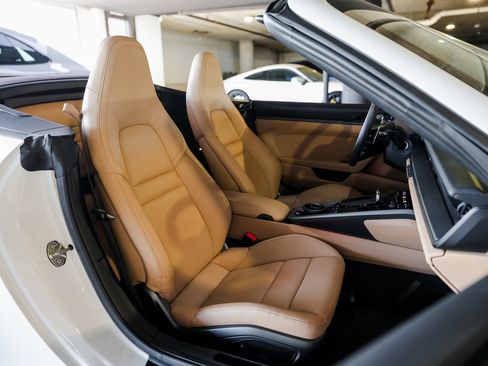 Certified 2022 Porsche 911 Carrera image 28