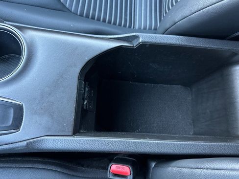 Used 2023 Toyota Camry SE image 31