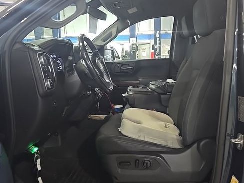 Used 2019 GMC Sierra 1500 SLE w/ X31 Off-Road Package AWD/4WD image 3