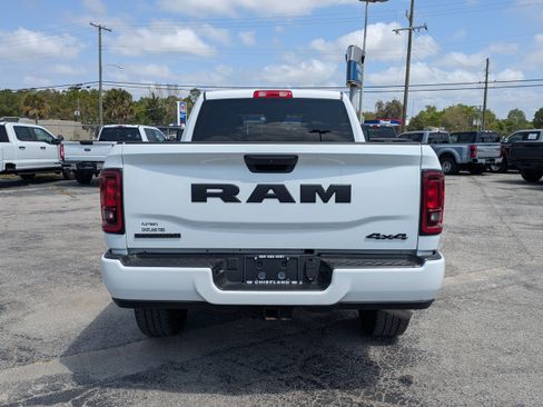 Used 2025 RAM 2500 Big Horn AWD/4WD image 5