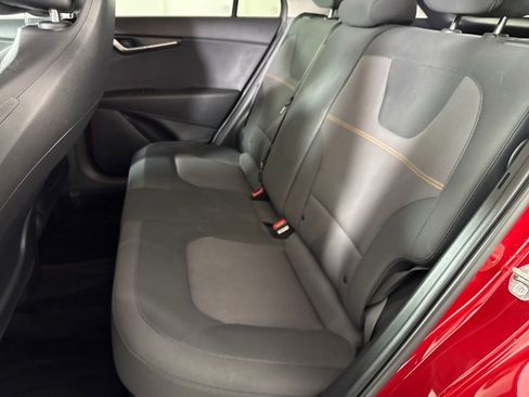 Used 2023 Kia Niro LX image 13