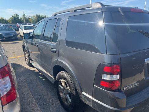 Used 2007 Ford Explorer XLT image 9