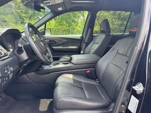 Certified 2024 Honda Passport TrailSport image 19