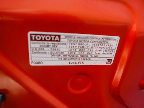 Used 2024 Toyota Tacoma TRD Off-Road image 30