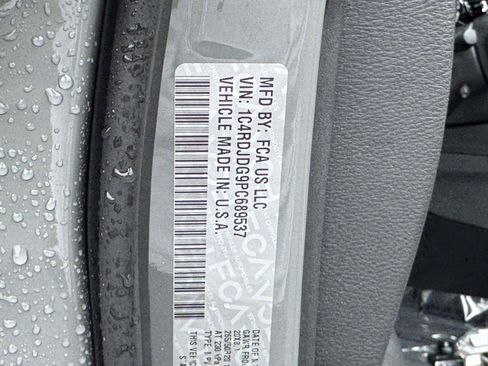 Used 2023 Dodge Durango GT AWD/4WD image 19