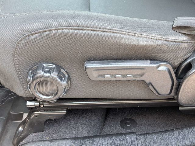 Used 2021 Jeep Gladiator Overland AWD/4WD image 22