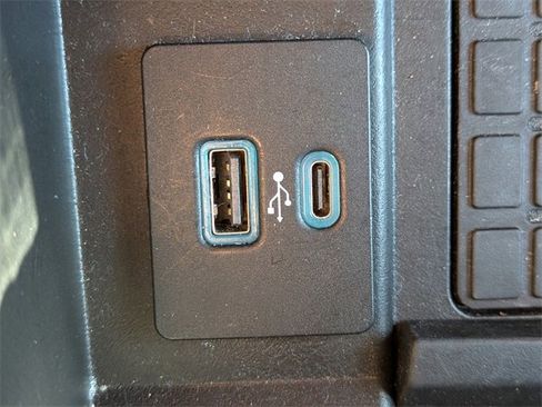 Certified 2024 Ford Expedition Limited image 22