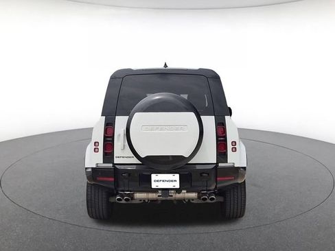 Used 2025 Land Rover Defender 110 X-Dynamic SE AWD/4WD image 6
