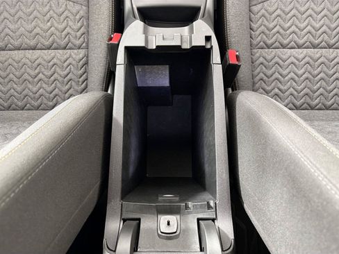 Used 2024 Chevrolet Equinox LT w/ LPO, Floor Liner Package FWD image 30