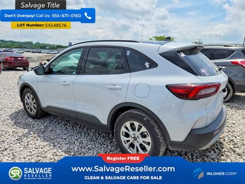 Used 2025 Ford Escape Active w/ Tech Pack #1 FWD image 3