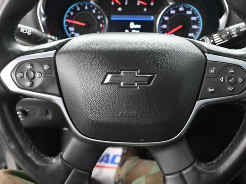 Used 2023 Chevrolet Traverse LT w/ Midnight/Sport Edition image 12