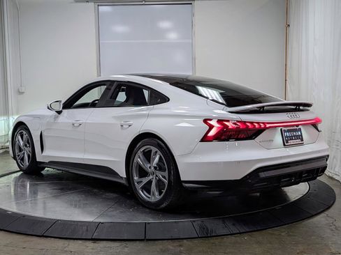 Used 2022 Audi e-tron GT Premium Plus image 7