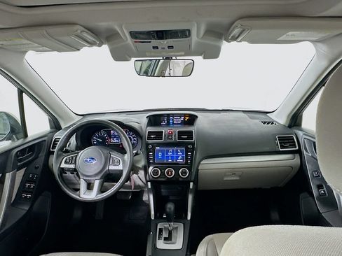Used 2017 Subaru Forester 2.5i Premium AWD/4WD image 3
