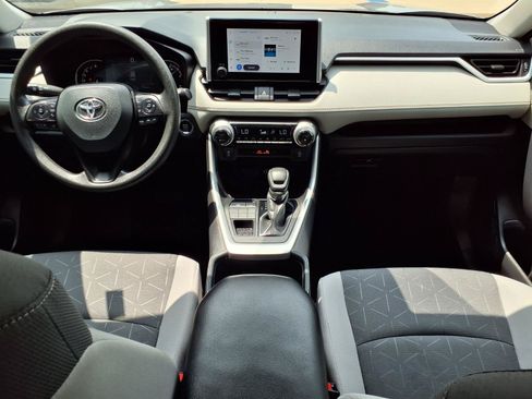 Used 2024 Toyota RAV4 XLE AWD/4WD image 10