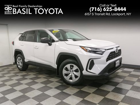 Used 2023 Toyota RAV4 LE AWD/4WD image 1