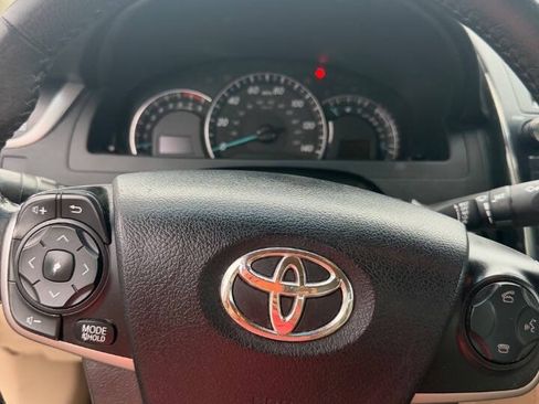 Used 2013 Toyota Camry XLE FWD image 4