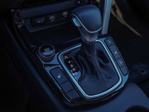 Used 2023 Kia Seltos SX image 20