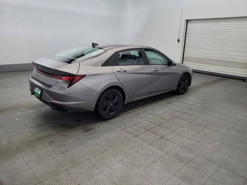 Used 2021 Hyundai Elantra SEL w/ Cargo Package FWD image 10