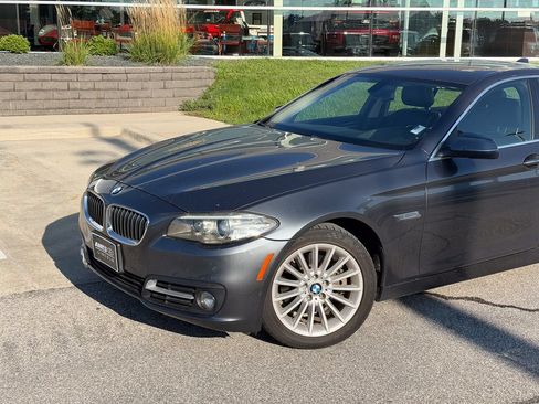 Used 2016 BMW 528i xDrive Sedan AWD/4WD image 2