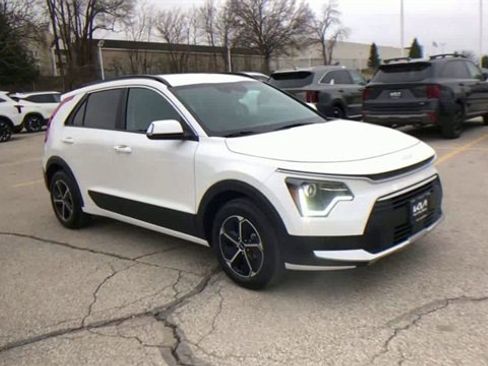 New 2025 Kia Niro EX image 5
