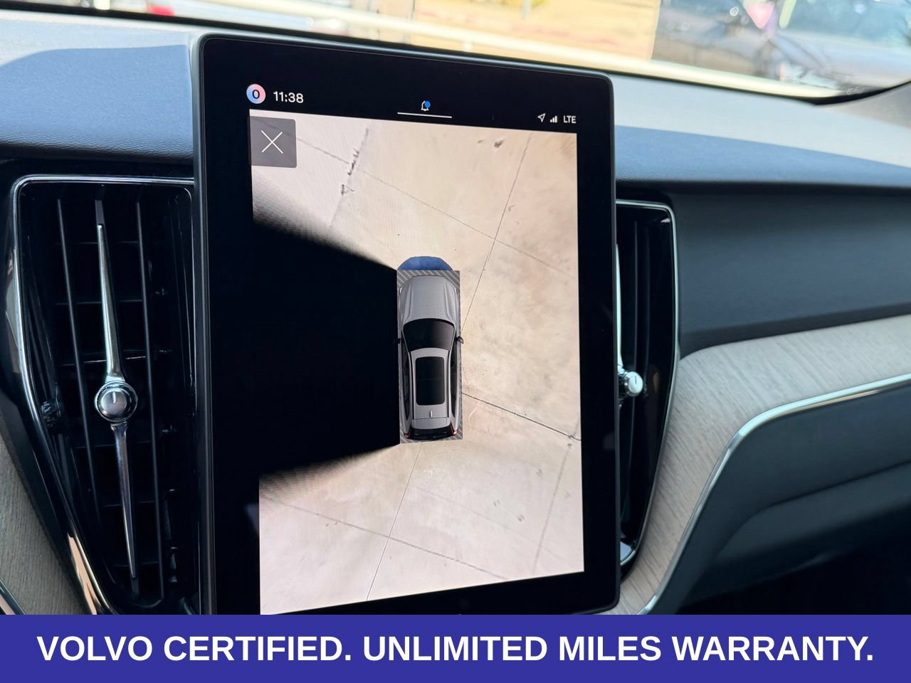 Certified 2026 Volvo XC60 B5 Plus AWD/4WD image 21