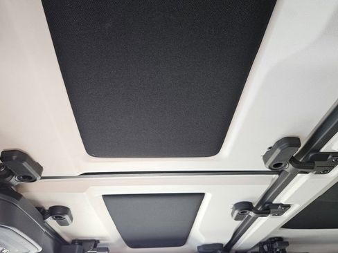 New 2025 Ford Bronco Badlands image 26