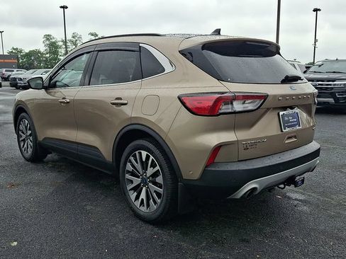 Certified 2020 Ford Escape Titanium AWD/4WD image 4