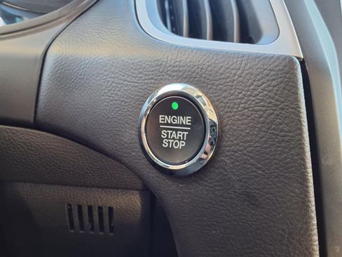 Used 2023 Ford Edge SEL w/ Sport Appearance Package image 16