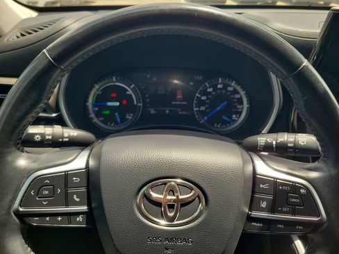 Used 2021 Toyota Highlander XLE FWD image 26