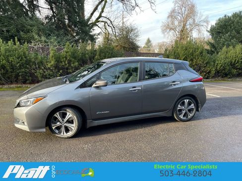 Used 2018 Nissan Leaf SV image 4