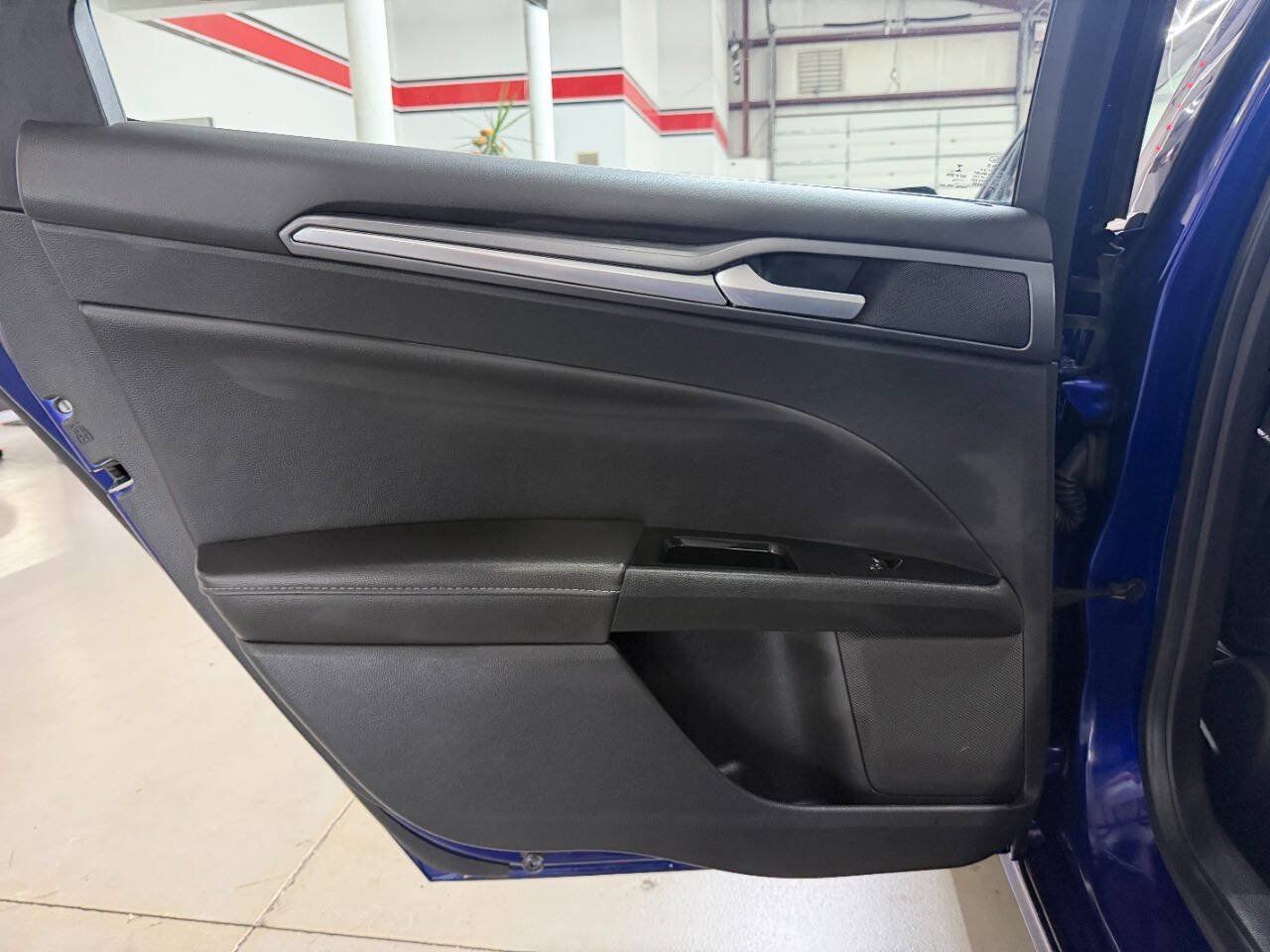 Used 2014 Ford Fusion Titanium FWD image 12