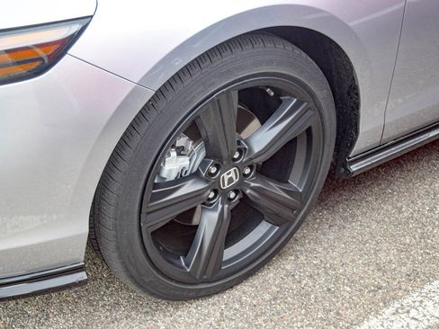 Used 2025 Honda Accord Sport image 12