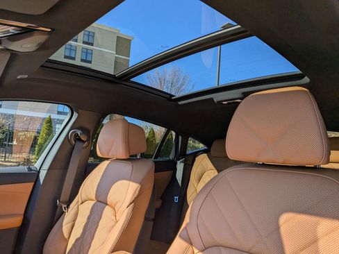 New 2026 BMW X6 xDrive40i w/ Climate Comfort Package image 17