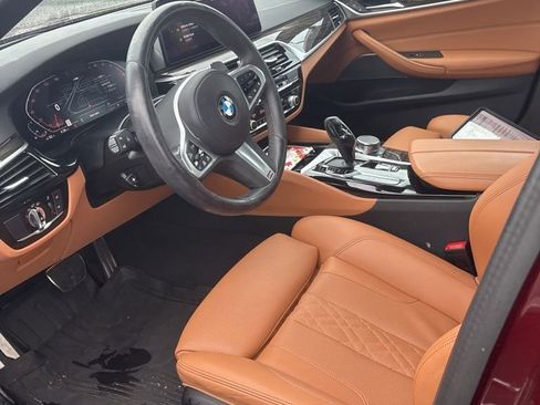 Used 2023 BMW 540i w/ M Sport Package RWD image 2
