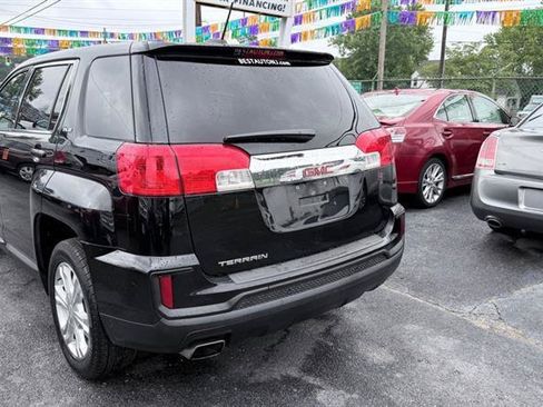 Used 2017 GMC Terrain SLE FWD image 2